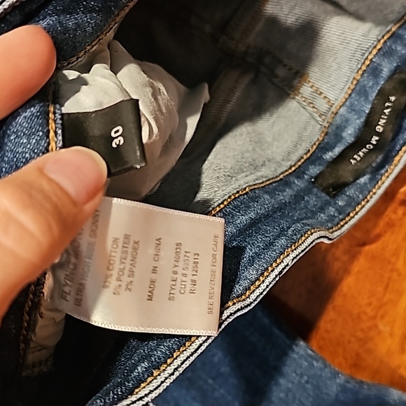 Flying Monkey Womens sz 30 Ultra high rise skinny jeans. Distressed - Picture 7 of 9